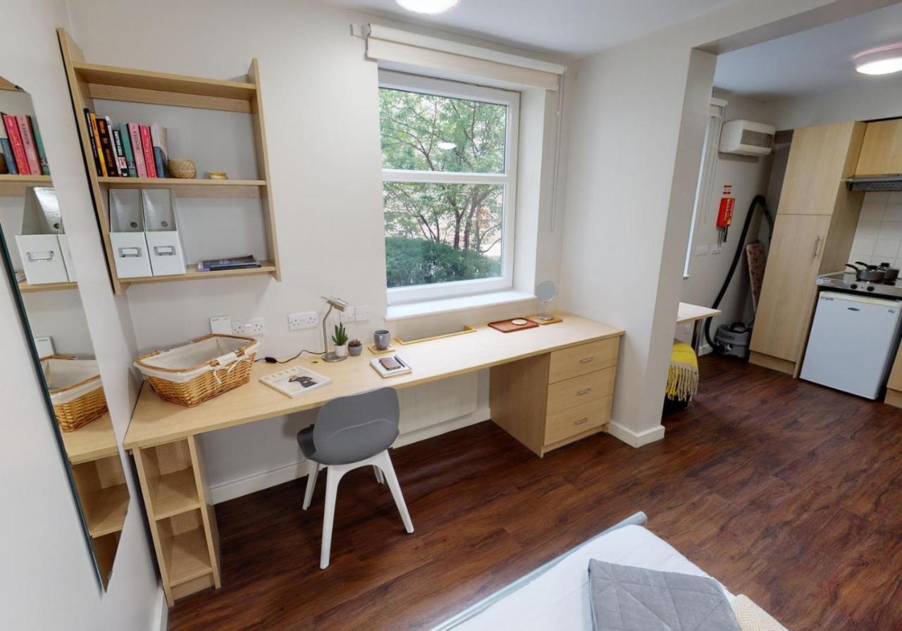 Private Bedrooms With Shared Kitchen And Studios At Iq Tufnell House In ลอนดอน ภายนอก รูปภาพ